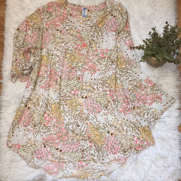 Tunic Style Top - Picture 6 of 7